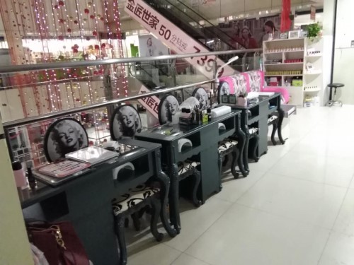 纖指圓夢想！保定東方技工學(xué)校創(chuàng)業(yè)者——李丹！  
