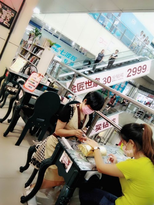 纖指圓夢想！保定東方技工學(xué)校創(chuàng)業(yè)者——李丹！  