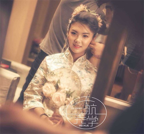  唐山學(xué)新娘跟妝去哪里靠譜？