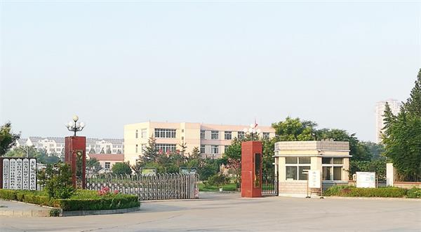 山東龍口礦業(yè)集團(tuán)高級(jí)技工學(xué)校是全日制嗎？