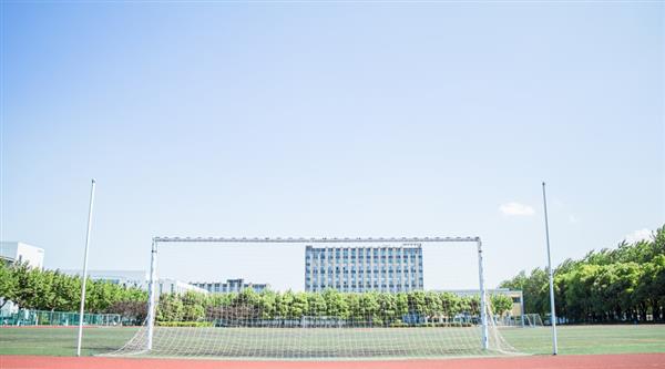 青島巖天數(shù)控職業(yè)技術學校有哪些優(yōu)勢？