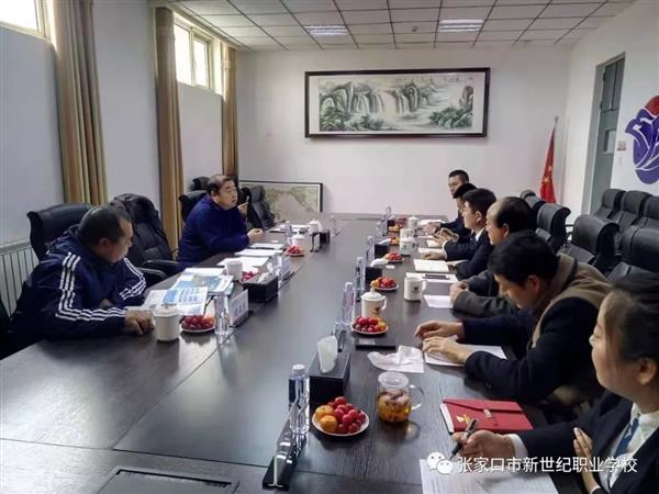 張家口新世紀(jì)職業(yè)學(xué)校與北京翔宇通用航空集團(tuán)聯(lián)合開辦航空定向班啦！   