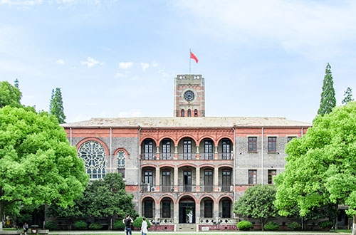 張家口新世紀(jì)職業(yè)學(xué)校有什么特點(diǎn)？為什么要選擇這家學(xué)校？