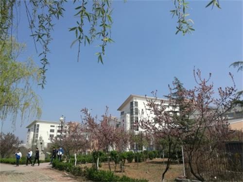  濟南現(xiàn)代畜牧獸醫(yī)專修學校有哪些教學特色和優(yōu)勢？