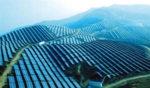 太陽能光伏發(fā)電都有哪些優(yōu)缺點？保定新能源技工學(xué)校為你講解！