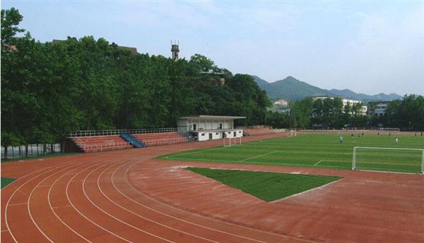 青島航空職業(yè)技術(shù)學(xué)校都開設(shè)了哪些航空服務(wù)專業(yè)？